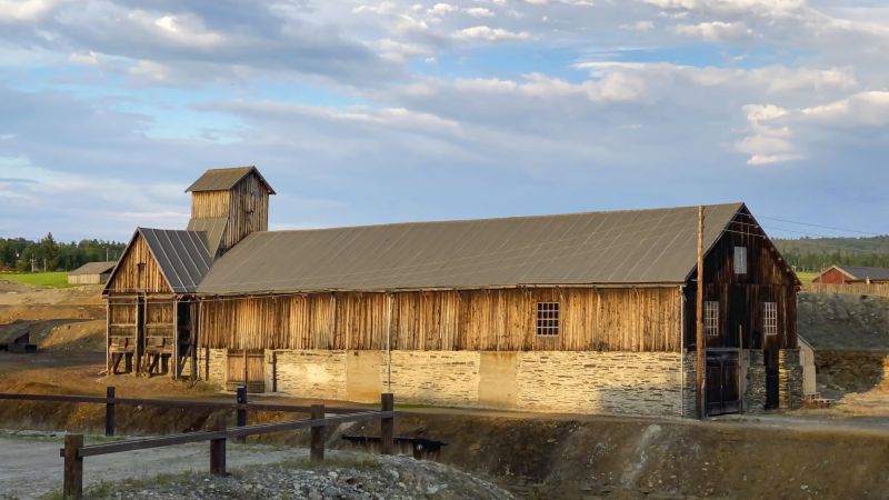 Barn Roofing Service
